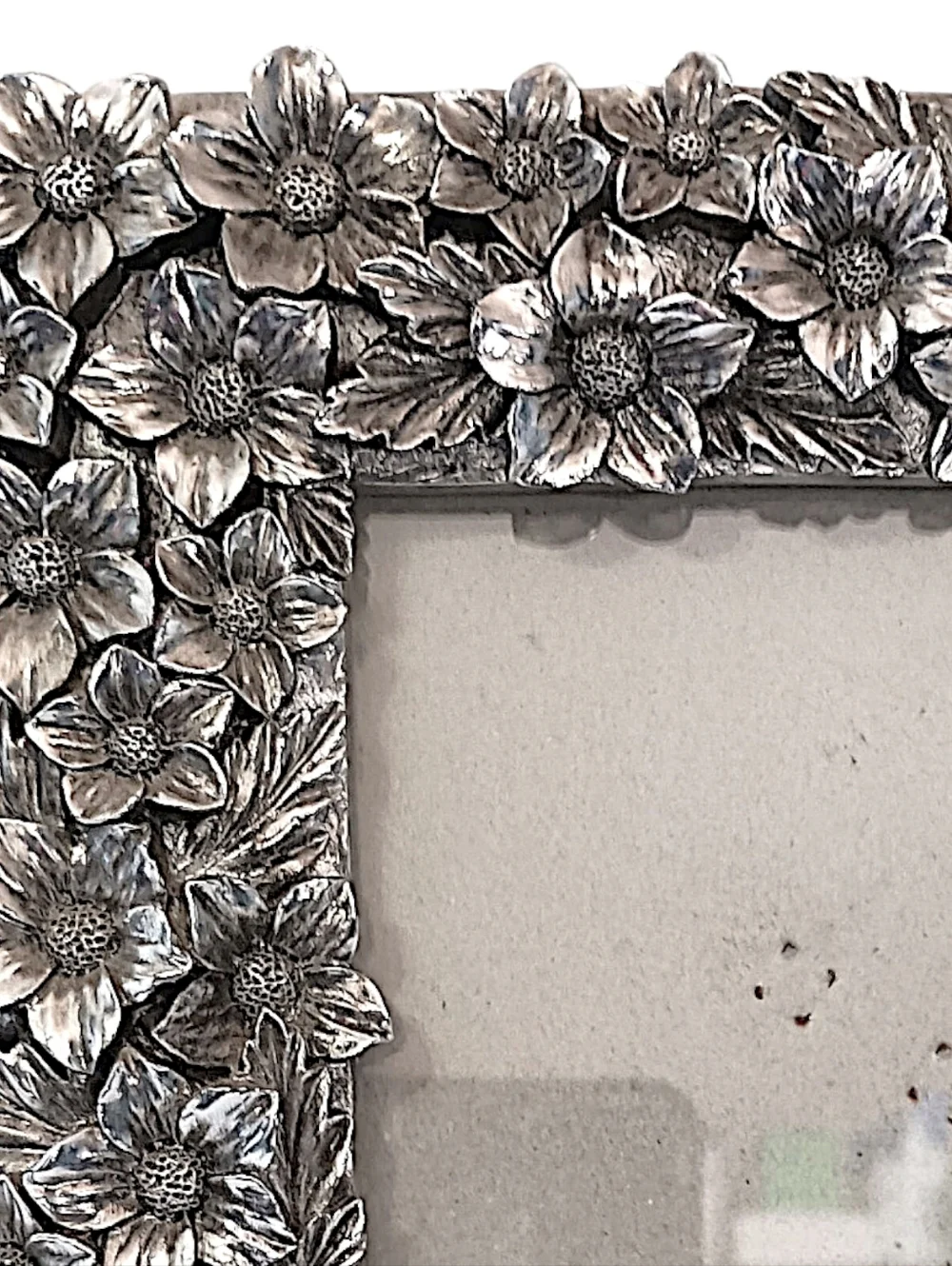 Ornate Applied Floral Picture Photo Frame 4x6 Victorian‎ Silver Tone Resin Deco.